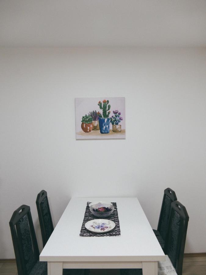 Cozy Corner Apartments - Free Parking & Wi-Fi Ćuprija Exterior foto